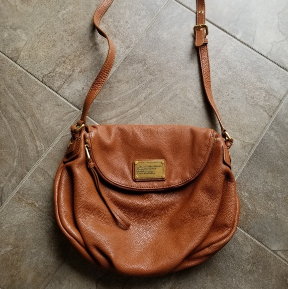 Marc By Marc Jacobs Handbags - Marc Jacob's caramel natasha purse never used
